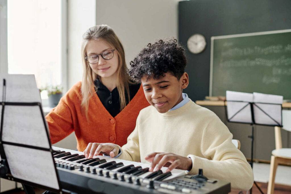 Musiklehrer (m/w/d) an den HOGA Schulen Dresden werden